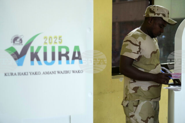 Избирателните секции в Танзания отвориха врати, като управляващата партия се Избирателните секции в Танзания отвориха врати, като управляващата партия се стреми да удължи дългогодишната си власт