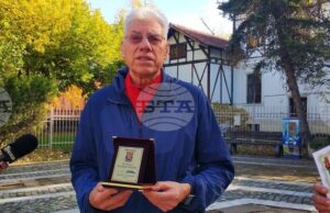 Историкът Красимир Григоров стана носител на наградата „Будител на годината“ във Враца