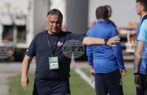 Левски трябва да спечели титлата, надява се треньорът на Хебър Николай Митов