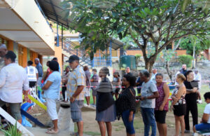 Лидерът на опозицията Патрик Ермини спечели президентските избори на Сейшелите Лидерът на опозицията Патрик Ермини спечели президентските избори на Сейшелите