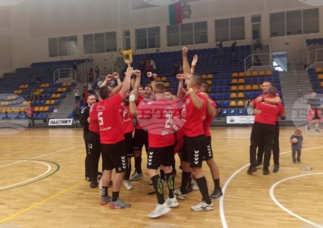 Локомотив (Горна Оряховица) продължава с пълен актив в мъжкото хандбално първенство след успех над Пирин 64 в четвъртия кръг на "А" РХГ