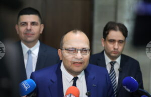 Мартин Димитров: Правителството е турболяво и е готово да се оправдава и с хан Аспарух Мартин Димитров