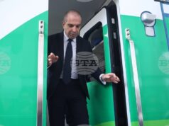 Министър Гроздан Караджов е разпоредил проверка и са установени служители от Железопътна секция – Шумен, които са заловени да крадат плодове