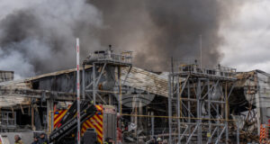 Най-малко трима загинали и 29 ранени при атака на руски дронове срещу Киев, съобщават украинските власти