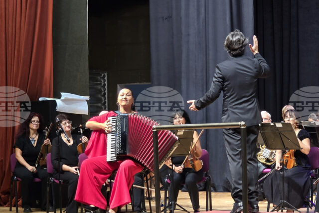 Националното турне "Музикална магия 2" на Плевенската филхармония и Йордан Националното турне "Музикална магия 2" на Плевенската филхармония и Йордан Камджалов завършва с концерт в зала "България"