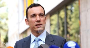 Няма да плащаме такса рекет, ситуацията със сметопочистването е под контрол, каза кметът на София Васил Терзиев