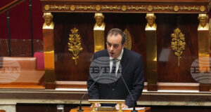 ОБЗОР
                                                                                                Правителството във Франция отменя временно пенсионната реформа с надеждата да избегне вот на недоверие
