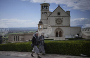 ОБЗОР
Празници в кризисни времена ОБЗОР
Празници в кризисни времена