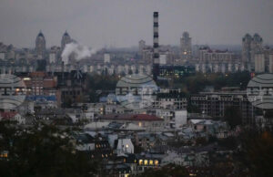 ОБНОВЕНА Руска въздушна атака нанесе щети в Киев; няколко руски летища бяха затворени ОБНОВЕНА Руска въздушна атака нанесе щети в Киев; няколко руски летища бяха затворени