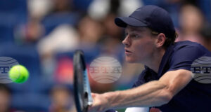 ОБНОВЕНА Синер с експресна победа на старта на турнира по тенис във Виена, Алекс Де Минор достигна четвъртфиналите