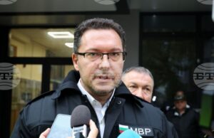 ОБНОВЕНА Трима души са загинали при бедствената ситуация в района на Елените, съобщи вътрешният министър Даниел Митов
