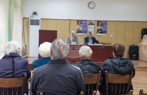 Обзор
                                                                                                Пътят на еврото: Експерти от КЗП и НАП разясниха на гражданите в 24 общини през седмицата основни въпроси от процеса по въвеждане на еврото у нас