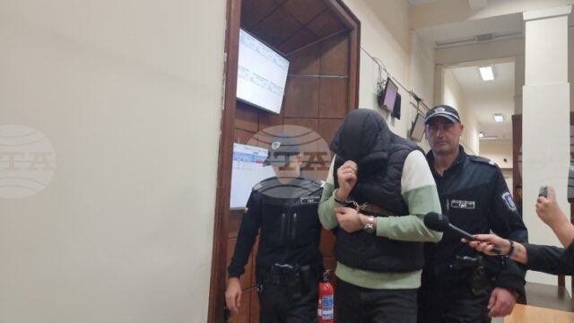 Окръжният съд в Стара Загора върна на прокуратурата делото срещу двамата полицейски служители, обвинени в убийство на 47-годишен мъж в Казанлък
