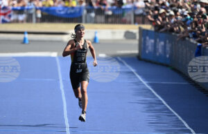 Олимпийската шампионка в смесената щафета Лиза Терш спечели световна титла в триатлона за жени
