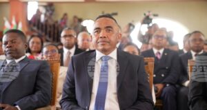 ПОРТРЕТ
                                                                                                 АП: Новият президент на Мадагаскар, полковник Микаел Рандрианирина