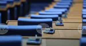 Парламентът ще обсъди законови промени, свързани с увеличаване на пределната възраст за военна служба при определени условия