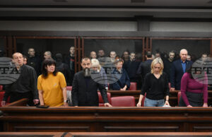 Петнадесет пленени украински бойци получиха дълги присъди затвор в Русия