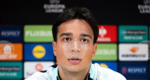 Петър Станич: "Не свикнали с изкуствения терен, но ще опитаме да спечелим"