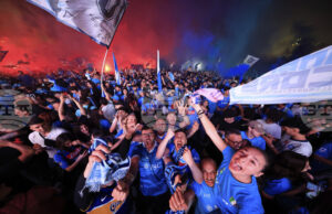 Повече от 200 фенове на Наполи са били арестувани в Айндховен, имат забрана да посетят мача от Шампионската лига