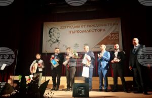 Председателят на Народното събрание Наталия Киселова присъства на кулминацията на тържествата по повод 225 години от рождението на Колю Фичето в Дряново