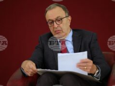 Президентът Петър Стоянов представя автобиографичната книга на легендата на българския футбол Петър Зехтински