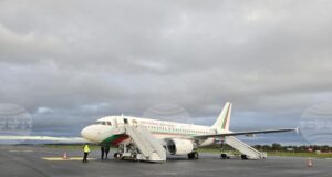 Президентът Румен Радев пристигна в Талин, където ще участва в годишната среща на държавните глави от групата „Арайолуш“