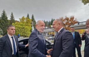 Продължава визитата на президентът на Унгария Тамаш Шуйок в България по покана на българския държавен глава Румен Радев.