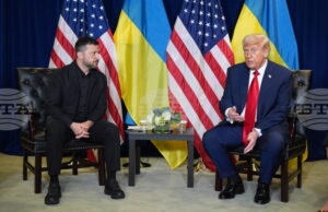 РАЗШИРЕНА
Укринформ: Зеленски разговаря по телефона с президента на САЩ Доналд Тръмп, като го поздрави за успеха и мирното споразумение в Близкия изток РАЗШИРЕНА
Укринформ: Зеленски разговаря по телефона с президента на САЩ Доналд Тръмп, като го поздрави за успеха и мирното споразумение в Близкия изток