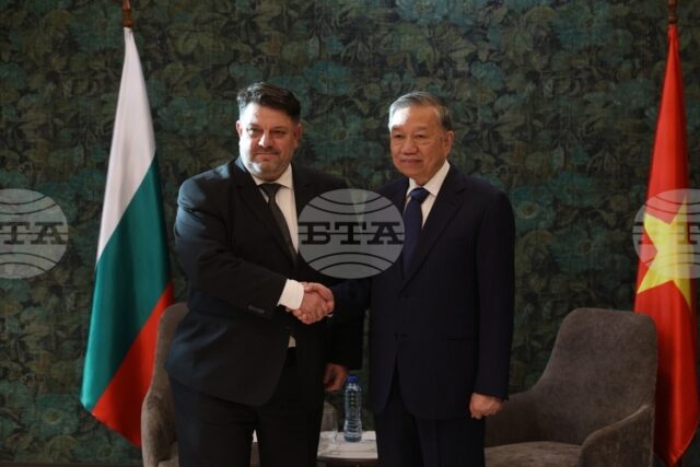 Развитието на двустранните отношения обсъдиха председателят на БСП Атанас Зафиров и генералният секретар на Виетнамската комунистическа партия То Лам