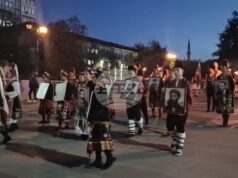 С факелно шествие, което премина по "пътя на духовността и светлината", в Разград отдадоха почит на народните будители С факелно шествие, което премина по "пътя на духовността и светлината", в Разград отдадоха почит на народните будители