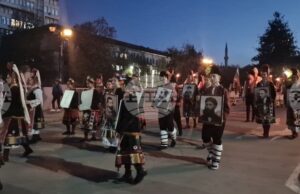 С факелно шествие, което премина по "пътя на духовността и светлината", в Разград отдадоха почит на народните будители