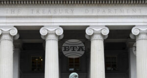 САЩ санкционират руските петролни компании "Роснефт" и "Лукойл"