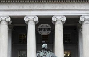 САЩ санкционират руските петролни компании "Роснефт" и "Лукойл"