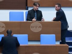 Сградата на читалището в село Славовица има безспорни качества да получи статут на недвижима културна ценност, каза министър Мариан Бачев