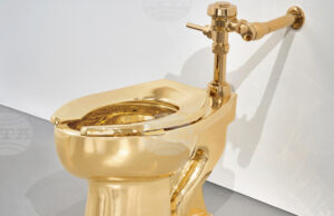 Тоалетна от масивно злато ще бъде предложена на търг в „Сотбис“ с начална цена от 10 милиона щатски долара