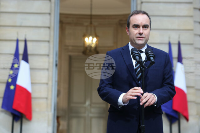 Френският премиер Льокорню призова парламента да не гласува недоверие на правителството му
