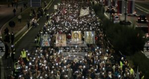 Хиляди протестиращи в Сърбия отбелязаха 11 месеца от трагедията в Нови Сад