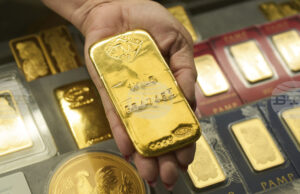 Цената на златото продължава да отбелязва рекорди, среброто за първи път надскочи 51 долара за тройунция