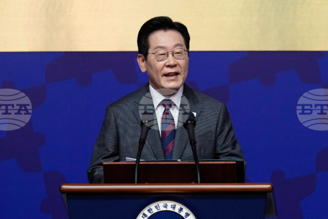 Южнокорейският президент предупреди за засилващите се по света протекционизъм и Южнокорейският президент предупреди за засилващите се по света протекционизъм и национализъм