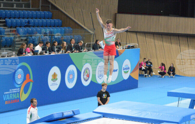 24 състезатели ще представят България на Световното първенство по скокове 24 състезатели ще представят България на Световното първенство по скокове на батут за всички възрасти в Испания