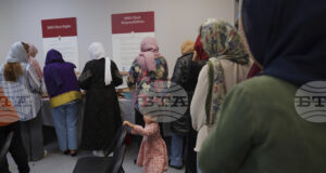 АП: Администрацията на Тръмп планира да направи проверка на документите на бежанците, приети по времето на Байдън