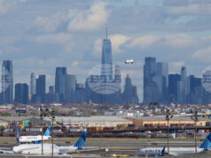 Авиокомпаниите в САЩ са отменили над 700 полета след нареждане на Федералната авиационна администрация Авиокомпаниите в САЩ са отменили над 700 полета след нареждане на Федералната авиационна администрация