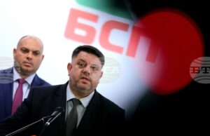 Ако няма възможност да продължим социалните политики, „БСП – Обединена левица“ ще преосмисли участието си в управлението, заяви Атанас Зафиров ОБНОВЕНА Ако няма възможност да продължим социалните политики, "БСП – Обединена левица" ще преосмисли участието си в управлението, заяви Атанас Зафиров