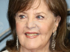 Актрисата Полин Колинс, прочула се с филма „Шърли Валънтайн“, почина на 85-годишна възраст Актрисата Полин Колинс, прочула се с филма "Шърли Валънтайн", почина на 85-годишна възраст