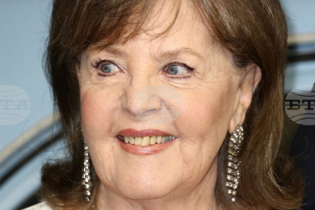 Актрисата Полин Колинс, прочула се с филма "Шърли Валънтайн", почина Актрисата Полин Колинс, прочула се с филма "Шърли Валънтайн", почина на 85-годишна възраст