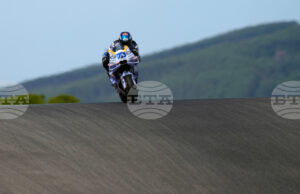 Алекс Маркес спечели спринтовото състезание във Валенсия в шампионата по мотоциклетизъм в клас Мото GP