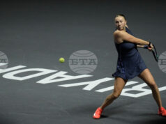 Аманда Анисимова преодоля груповата фаза на Финалния турнир на Женската тенис асоциация след победа над Ига Швьонтек Аманда Анисимова преодоля груповата фаза на Финалния турнир на Женската тенис асоциация след победа над Ига Швьонтек