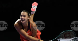 Арина Сабаленка с втора победа на Финалния турнир на WTA, Коко Гоф взе мача в два сета срещу Джазмин Паолини