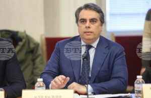 Асен Василев предупреди МВР, че за протеста утре се готвят провокации и се обърна към Бойко Борисов да оттегли бюджета, за да се преработи