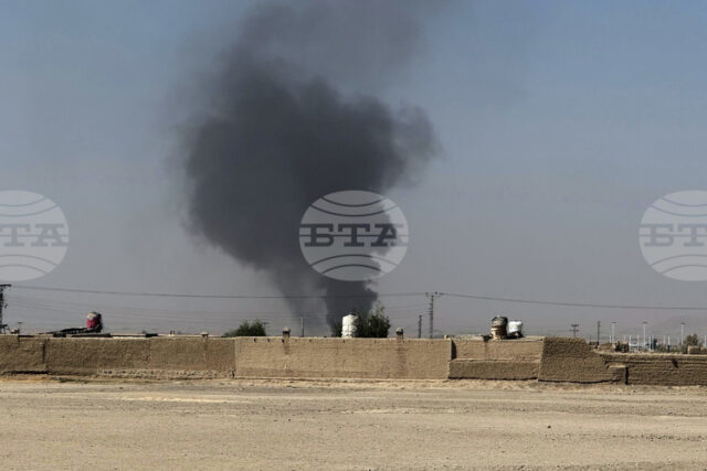 Афганистан съобщи, че е бил атакуван със снаряди от Пакистан въпреки текущите преговори за примирие